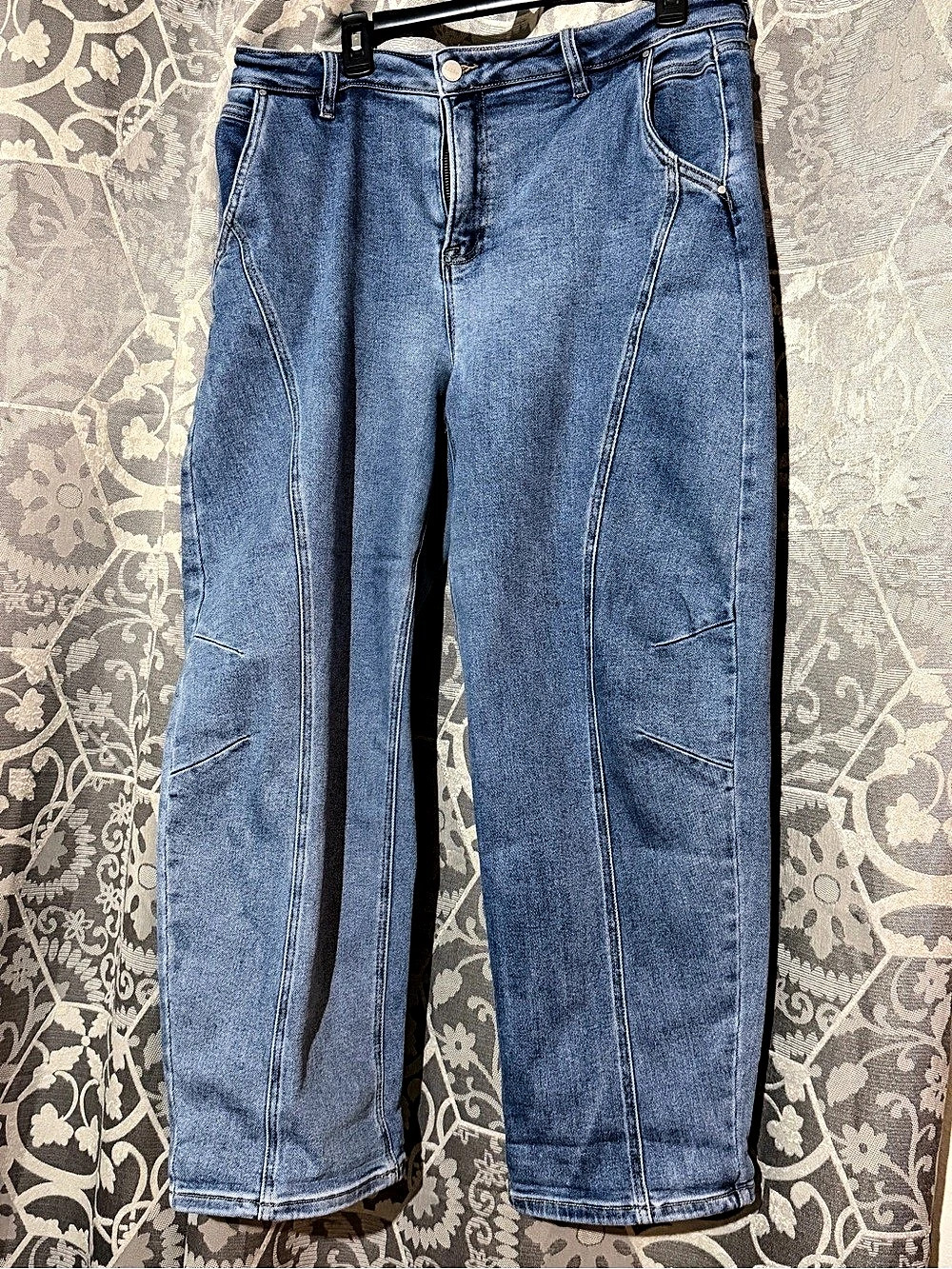 Risen Jeans barrel Leg Jeans Blue Waist 31 NWT
